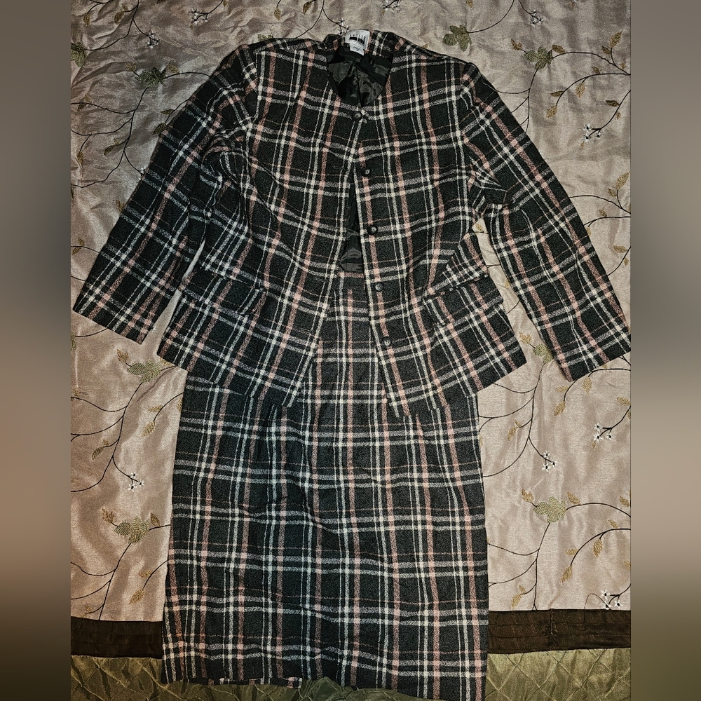 Leslie Fay Gray and Pink Plaid Skirt Set